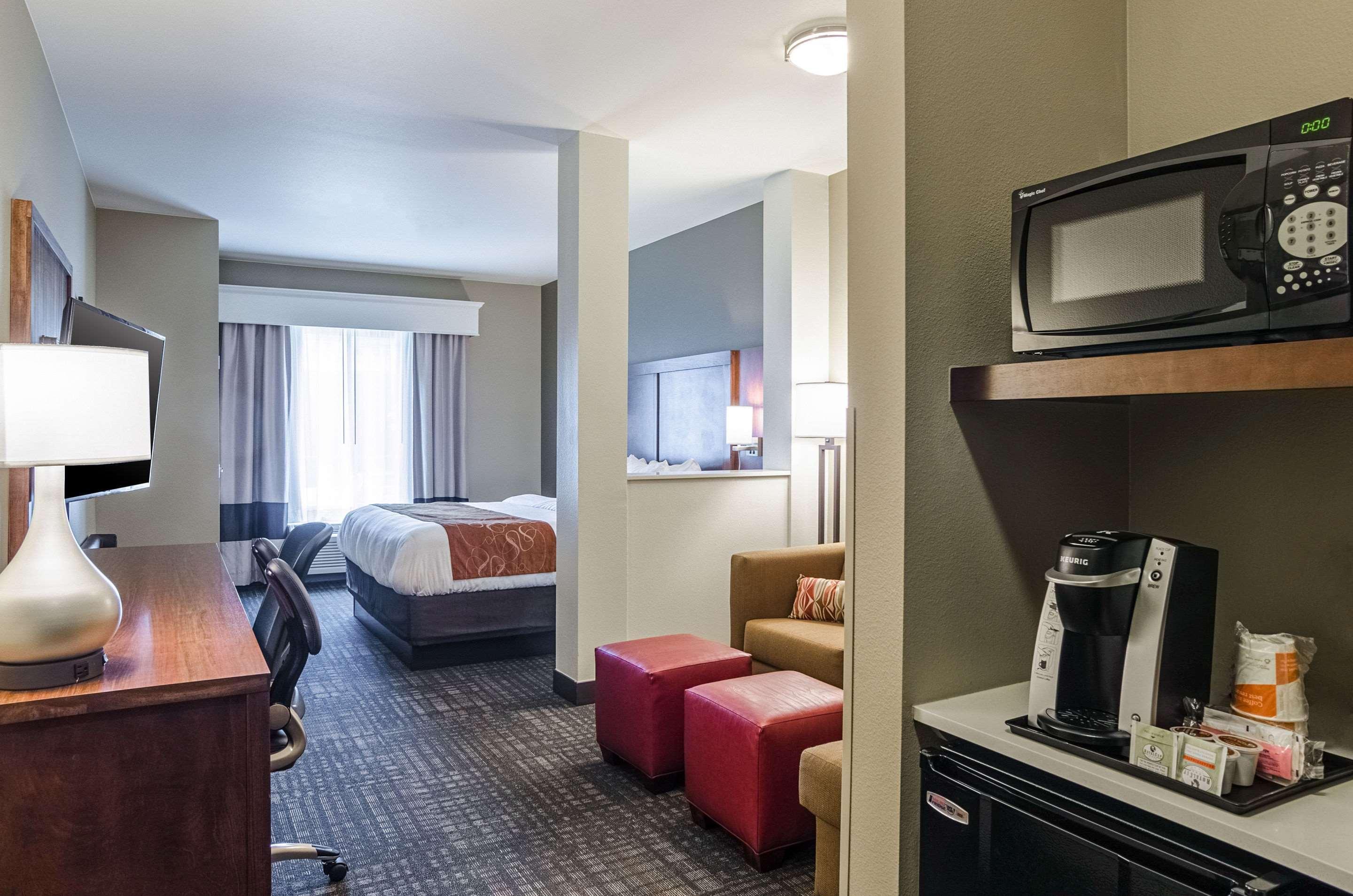 Comfort Suites Loveland Exterior foto
