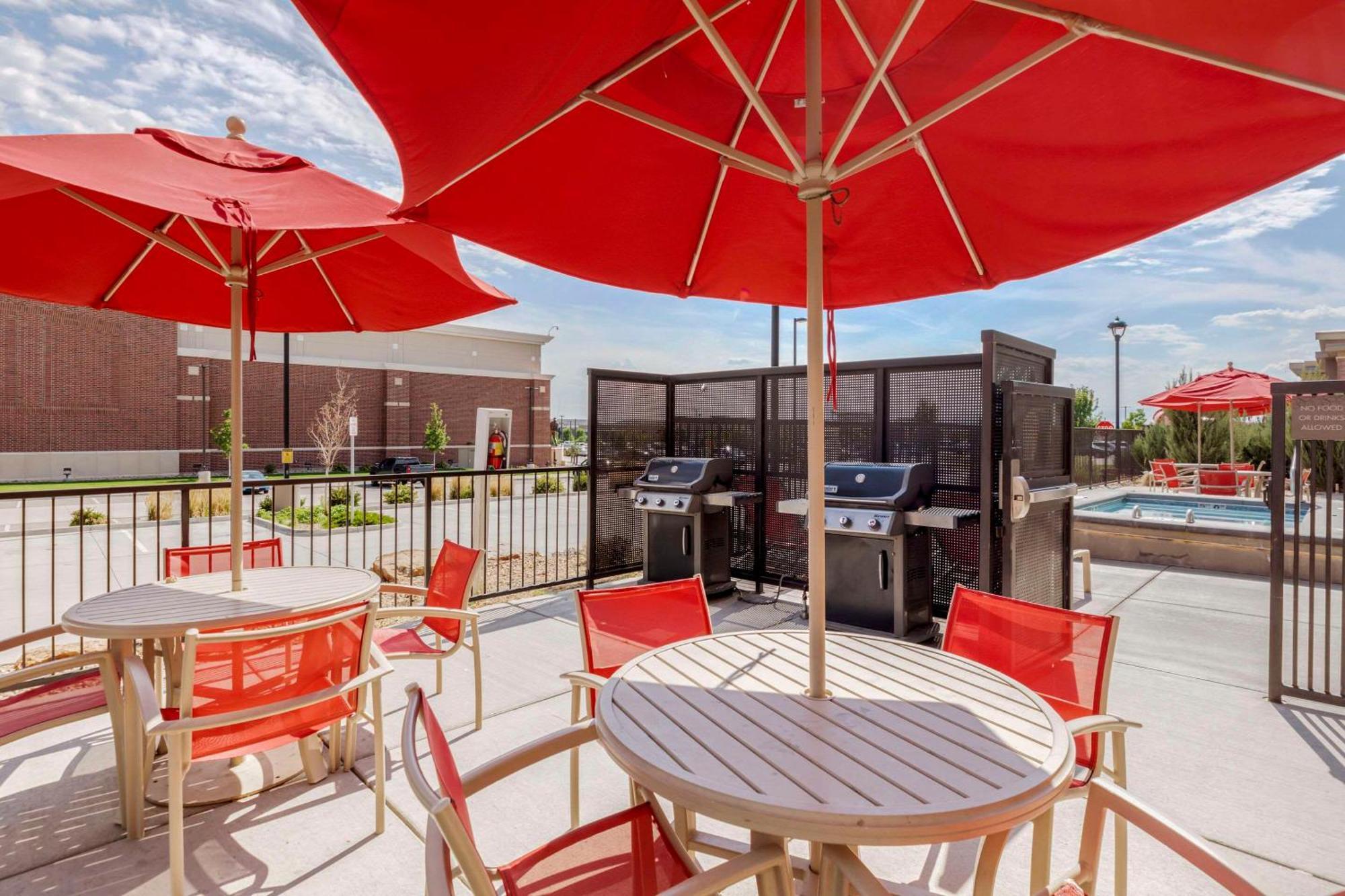 Comfort Suites Loveland Exterior foto